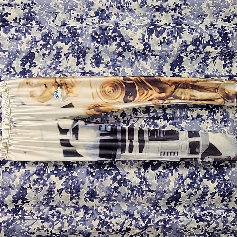 Great Condition Lotus Leggings x Star Wars 🌈